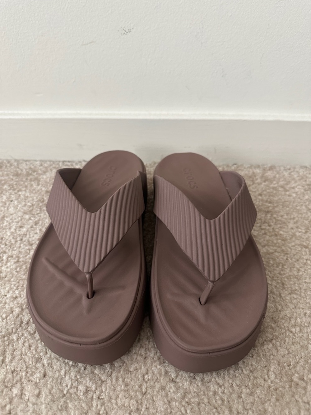 CROCS Women’s Platform Thong Sandals in Mauve